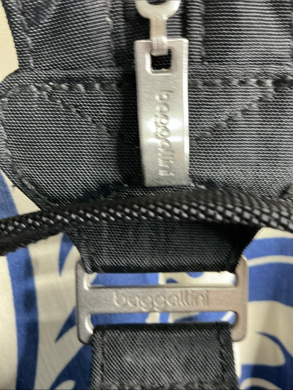 Black Men's Casual Backpack - Baggallini